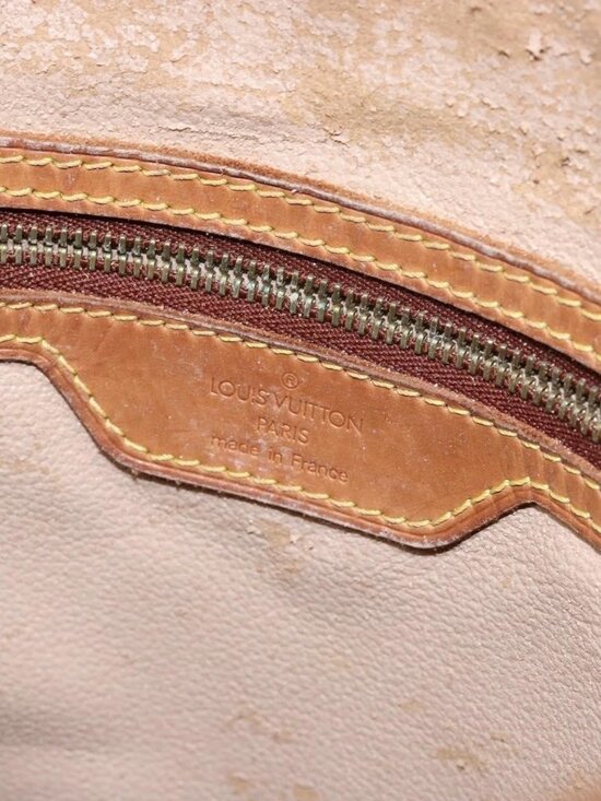 Authentic LOUIS VUITTON Monogram Bucket GM Shoulder Bag M42236 LV - Picture 7 of 16
